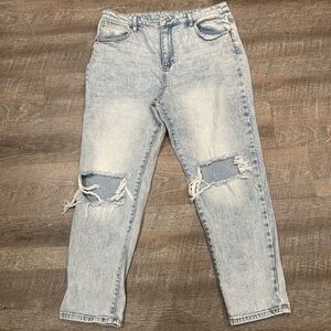 No Boundaries High Rise Distressed Mom Jeans